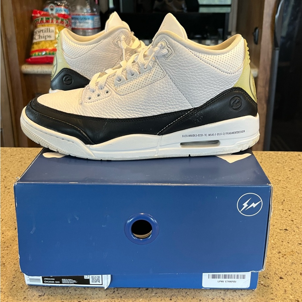 Air Jordan three fragments, 10.5, OG all, good condition